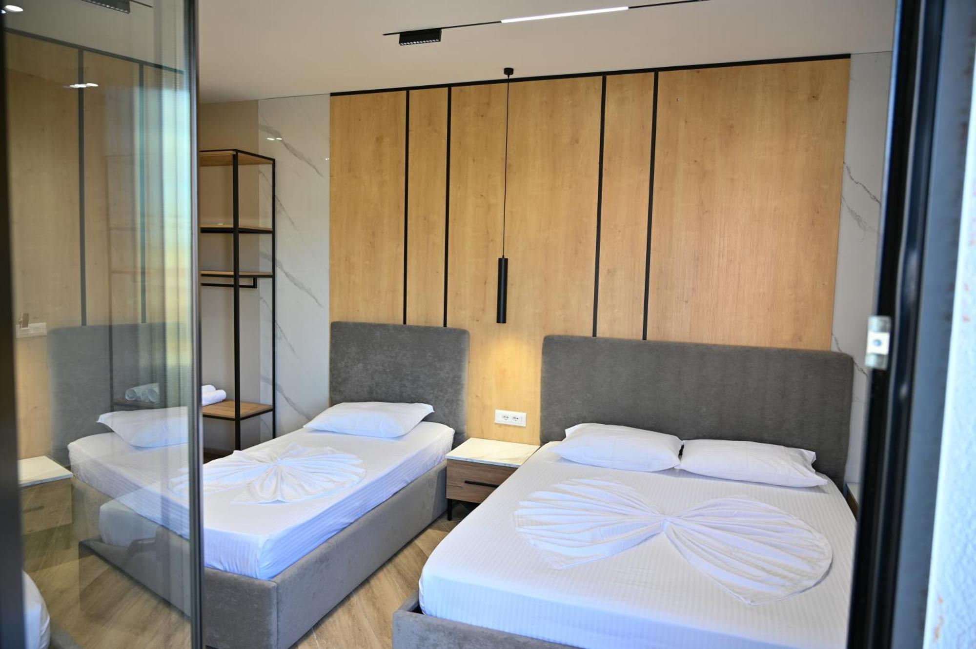 Monduro Hotel Durrës Eksteriør billede